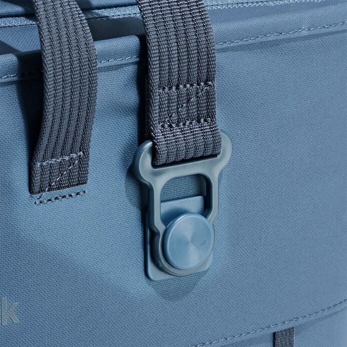 carryouttm-soft-cooler-tote-20-l-z0 250815_hydro_cooler_details_14838_2_4.jpg