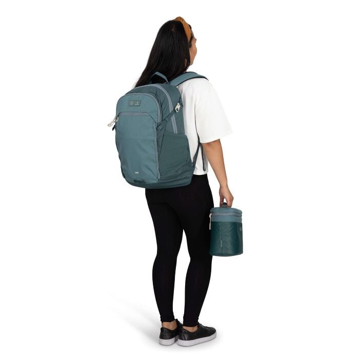 osprey-axis-x-hydro-flask-campus-essentials-bundle-a0 axisxhydroflask_s26_onbody2_cascadeblue_10007249_2.jpg