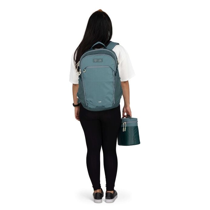 osprey-axis-x-hydro-flask-campus-essentials-bundle-a0 axisxhydroflask_s26_onbody3_cascadeblue_10007249_2.jpg