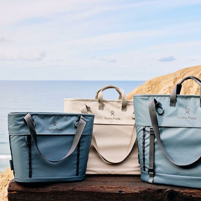 carryouttm-soft-cooler-tote-20-l-z0 hf_carryout_bouwer_d1_l1_torrey_pines_still_life_0055_9.jpg
