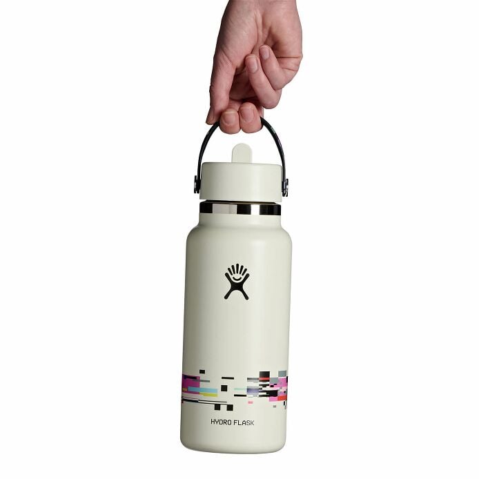 glitch-collection-32-oz-bottle-with-flex-straw-cap-j2 le26-w32-1006-32-oz-wide-flex-straw-cap-glitch-white-hb.jpg