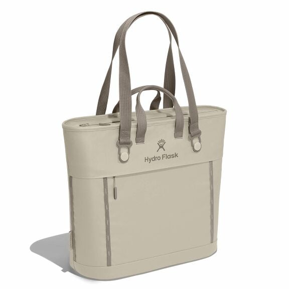 carryouttm-soft-cooler-tote-20-l-z0 midiit114-carryout-tote-20l-oat-angled.jpg