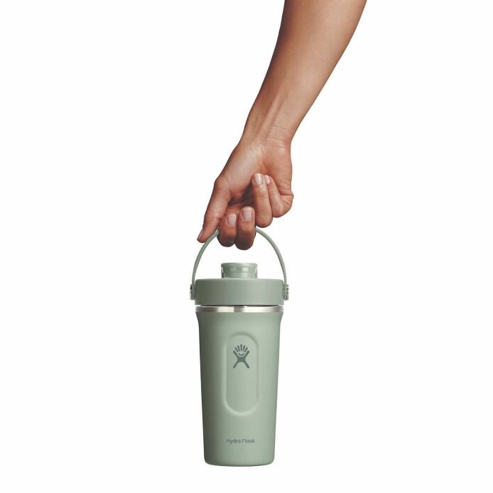 gym-bundle-d4 mxcc24374_24ozinsulatedshakerbottle_agave_hb_1.jpg